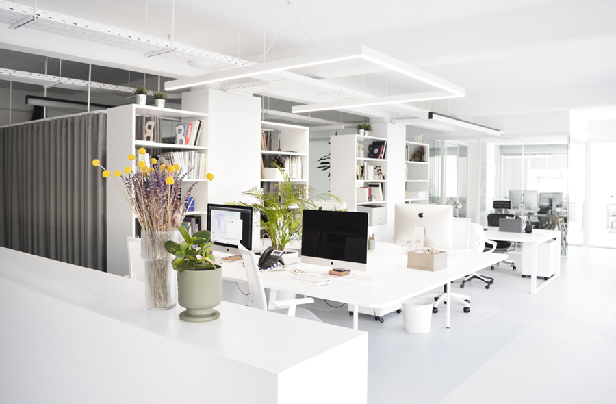 KOMMIGRAPHICS NEW OFFICES-chris tessas